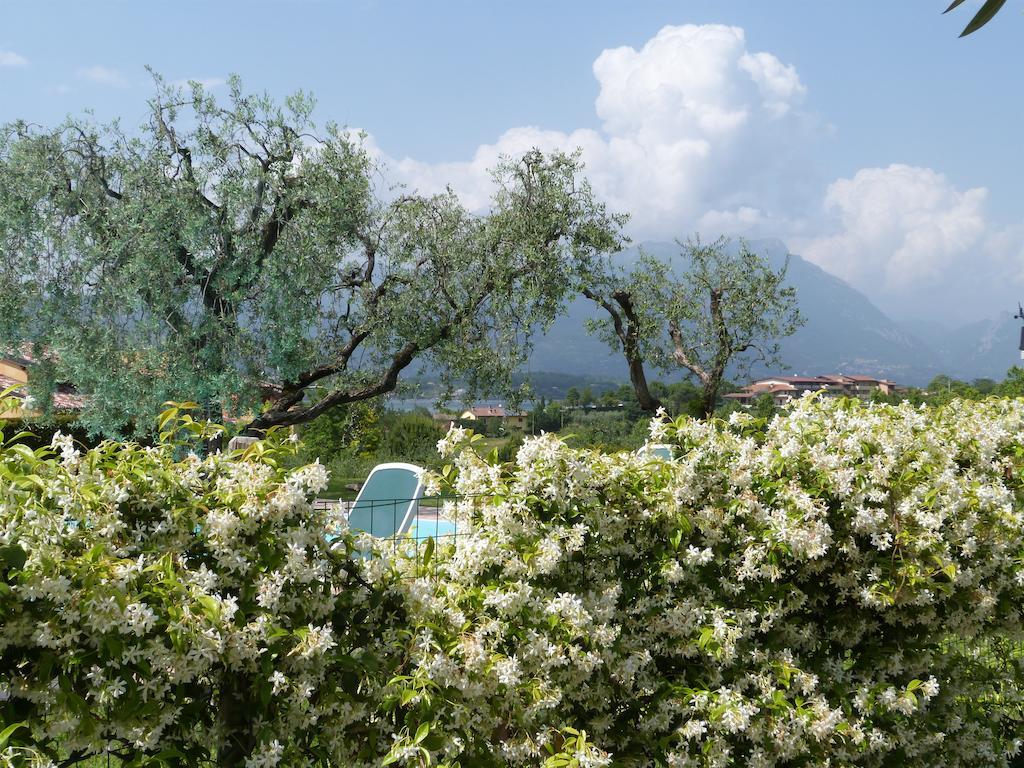 Locanda Da Vittorio Манерба-дель-Гарда Экстерьер фото