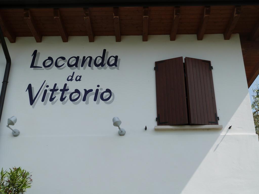 Locanda Da Vittorio Манерба-дель-Гарда Экстерьер фото